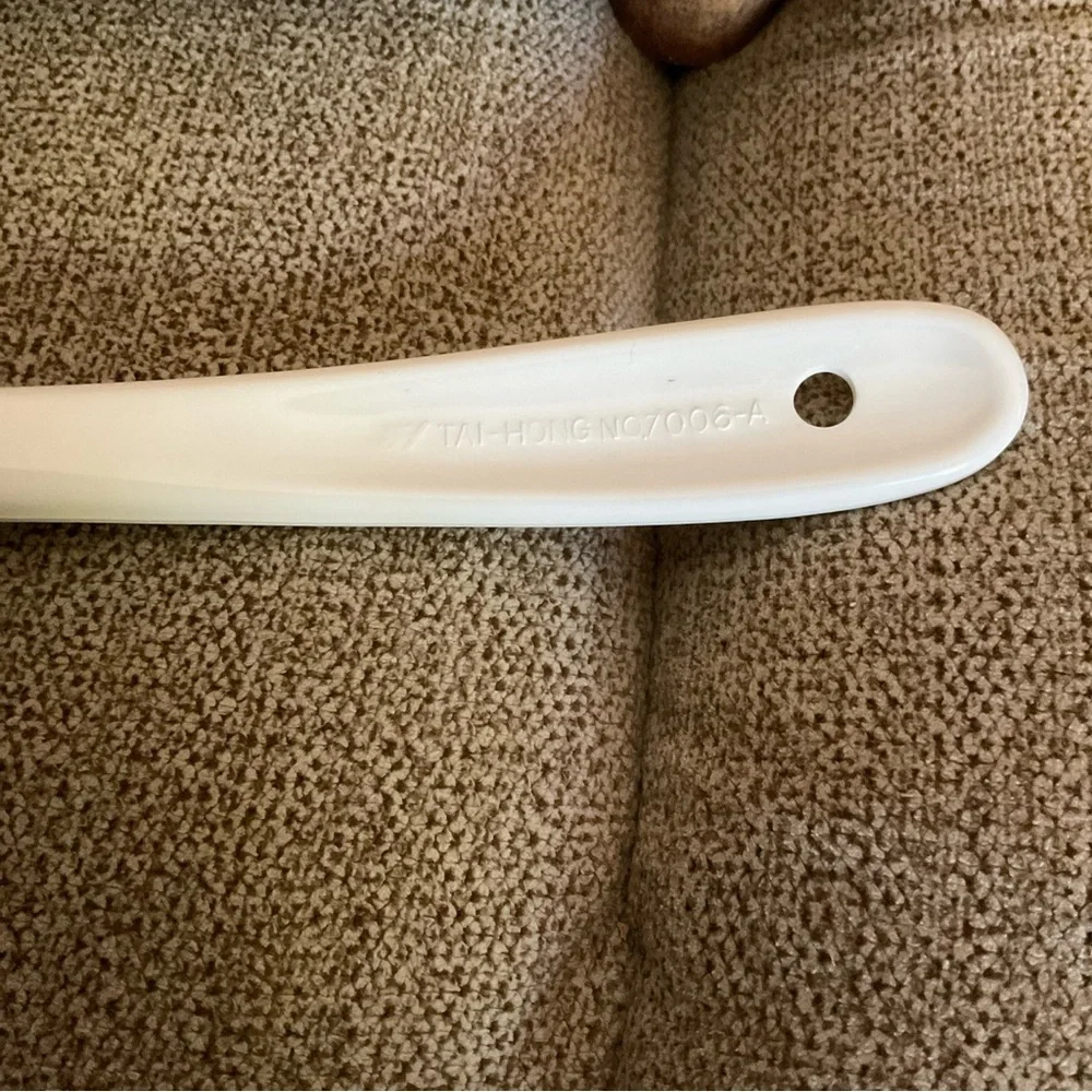 Vintage Melamine Spoon Tai-Hong 7006-A Sm Ladle White Leaf Pattern